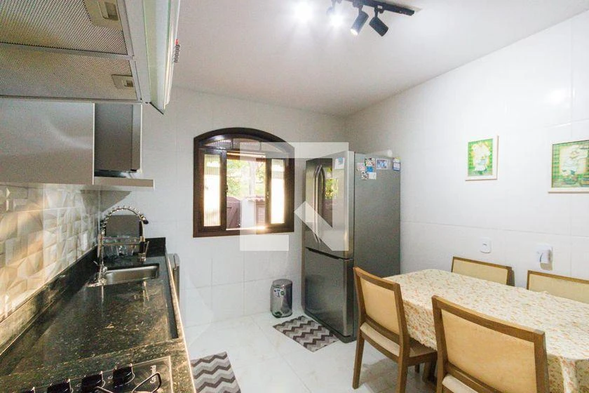 5-bedroom house with a mountain view in Rio de Janeiro — photo 23