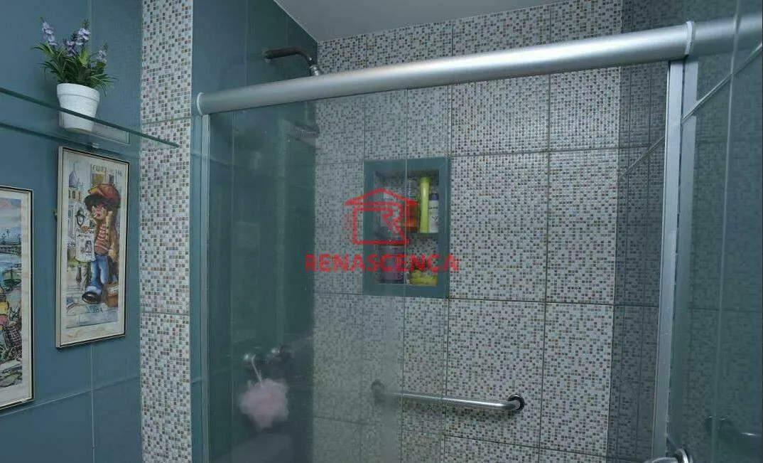 Cobertura com 3 quartos e cozinha fechada com fogão a gás — photo 18