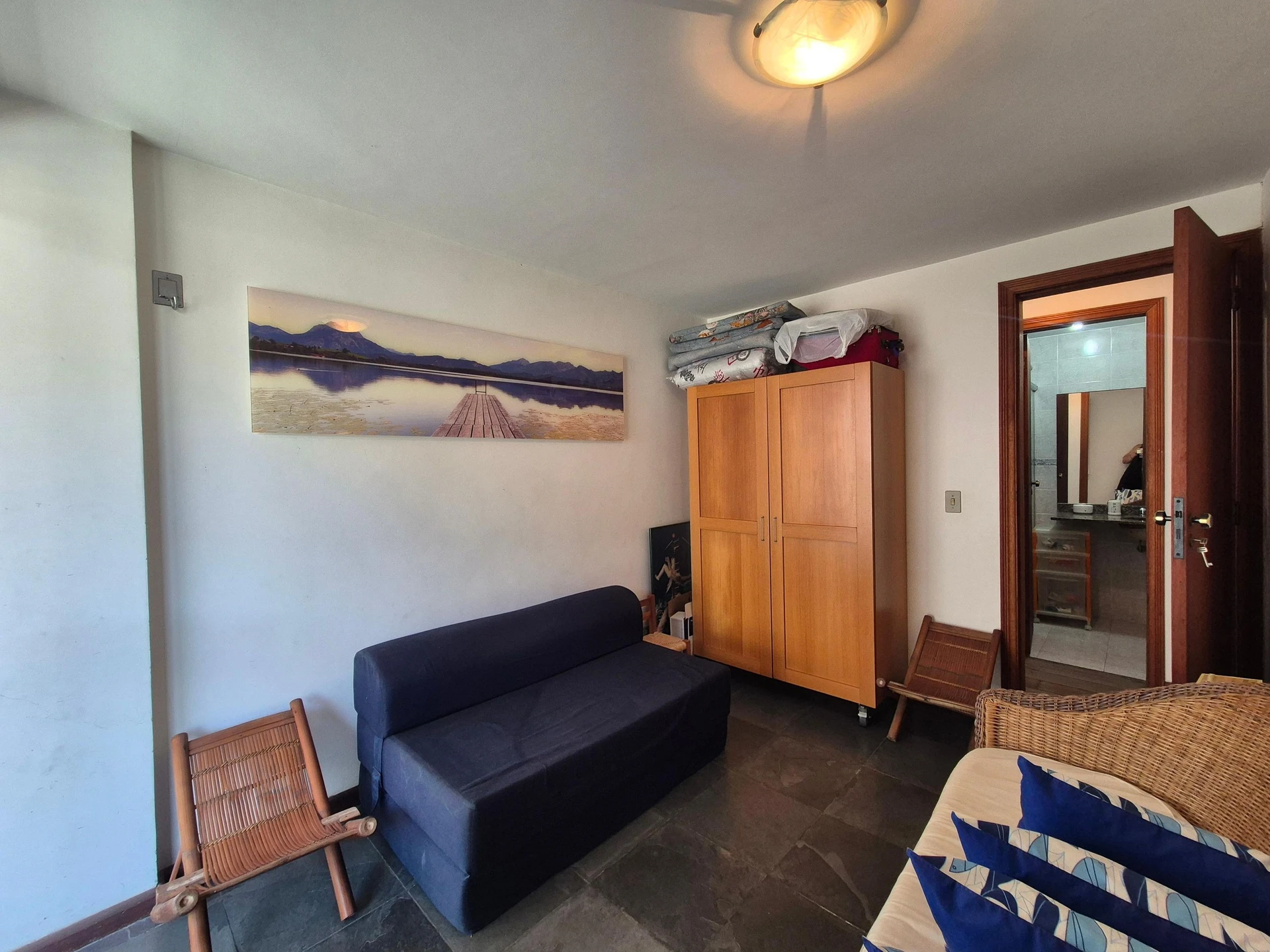 Glass-enclosed balcony in a 2-bedroom apartment, 84 m² — photo 4