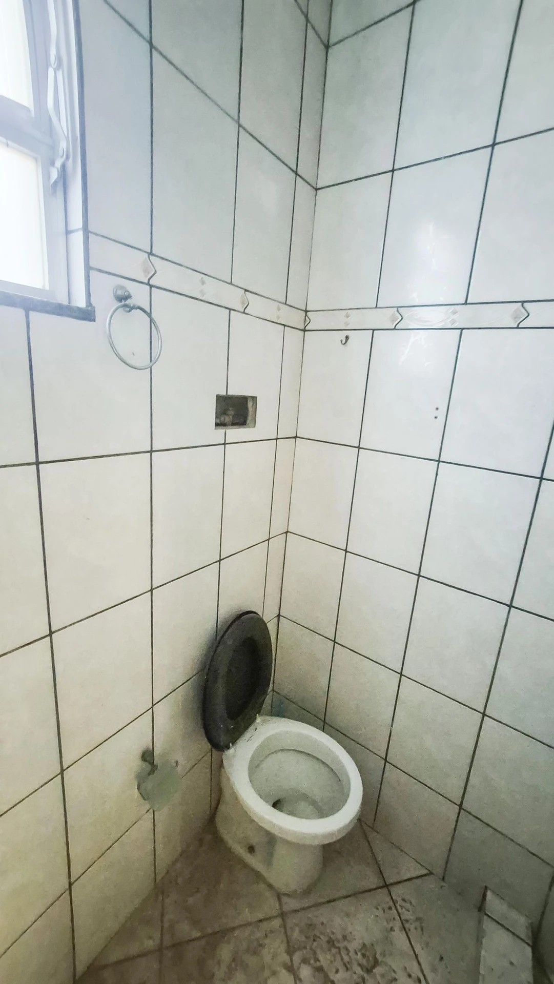 House with 2 bedrooms and a washing machine — photo 33