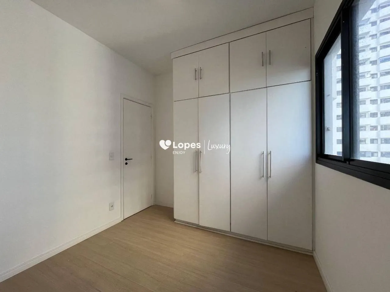 Rental apartment with 3 bedrooms, balcony and 3 bathrooms — photo 8