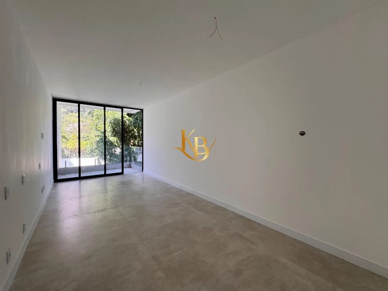 Casa com 5 quartos e área de piscina ao ar livre — photo 39