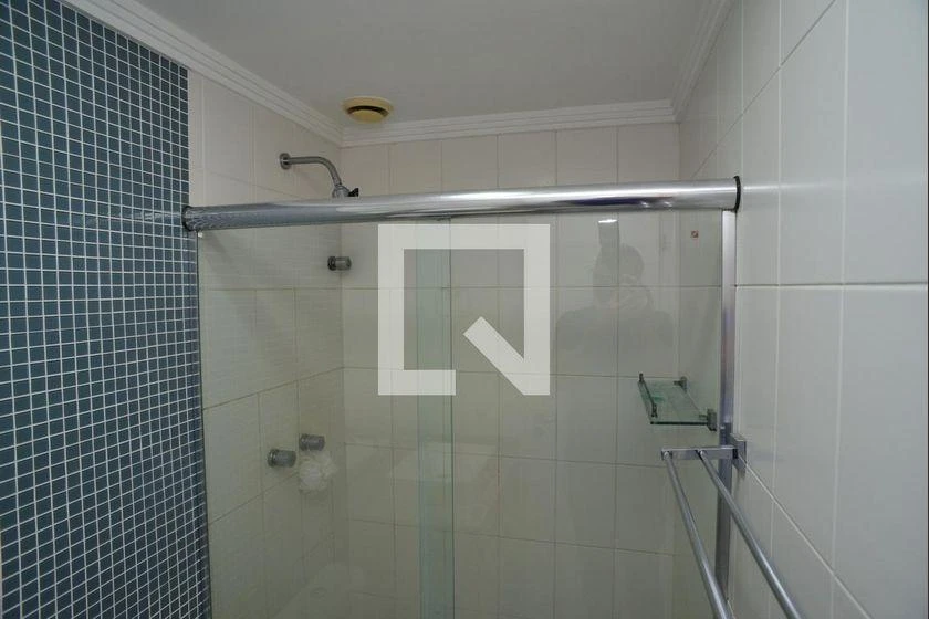 Apartamento com 2 quartos e cozinha fechada com fogão a gás — photo 24