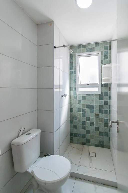 2-bedroom apartment in a building with a gym — photo 17