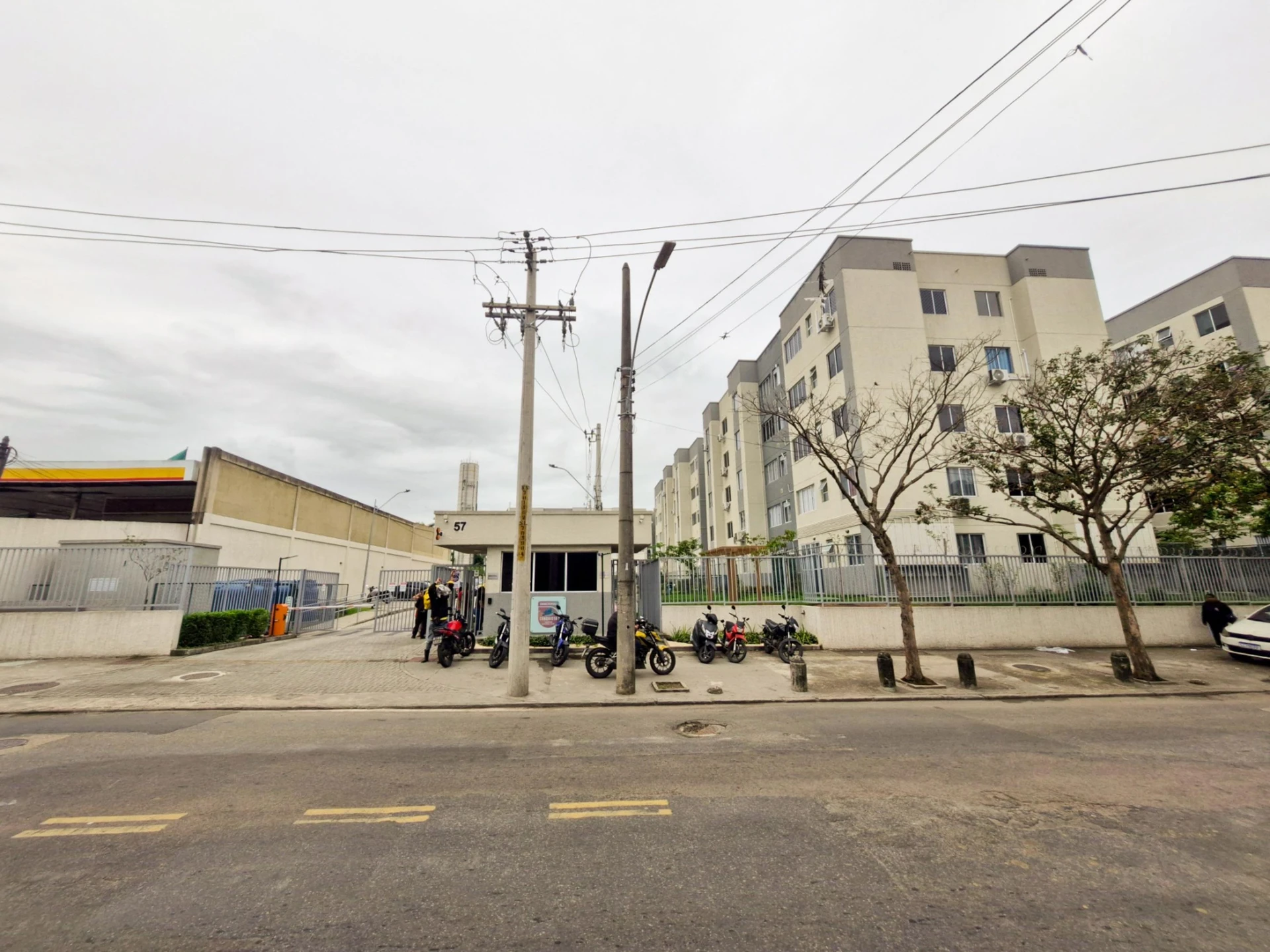 Apartamento com 2 quartos e piscina no condomínio — photo 52