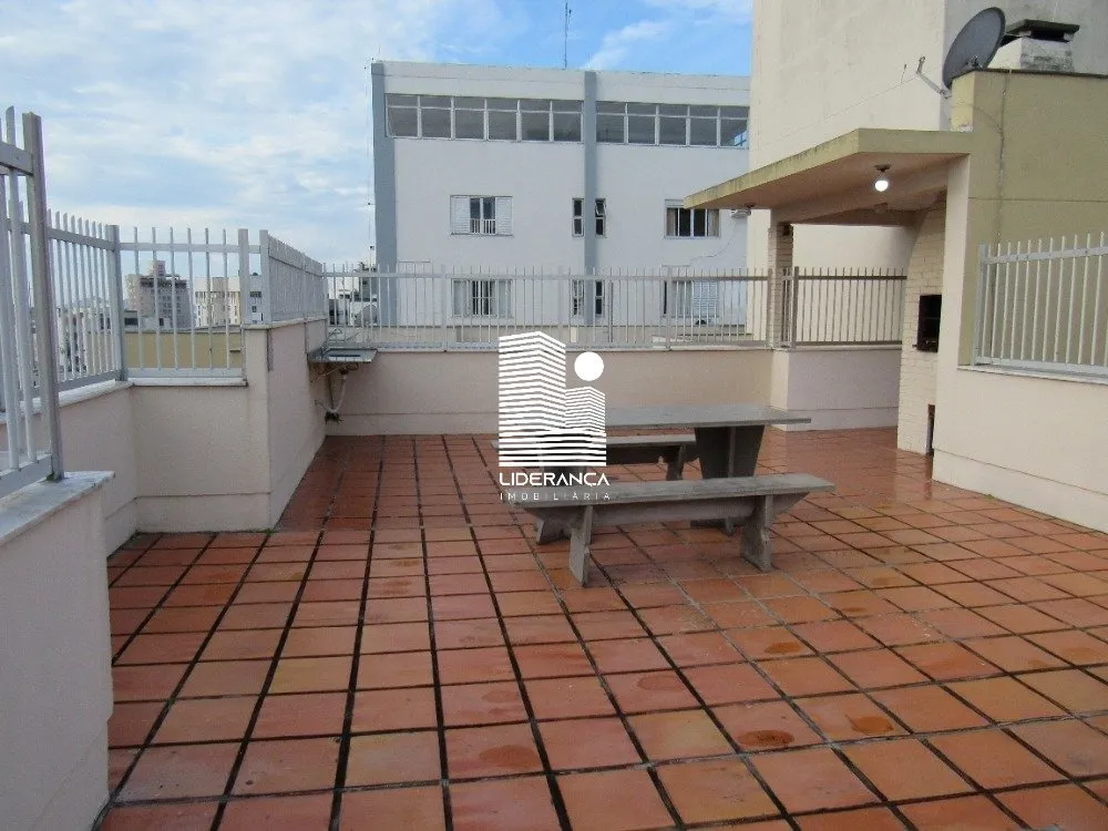 One-bedroom apartment with a washing machine — photo 16