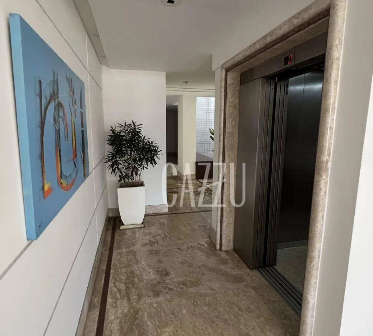 4-bedroom apartment in a building with a sauna — photo 35