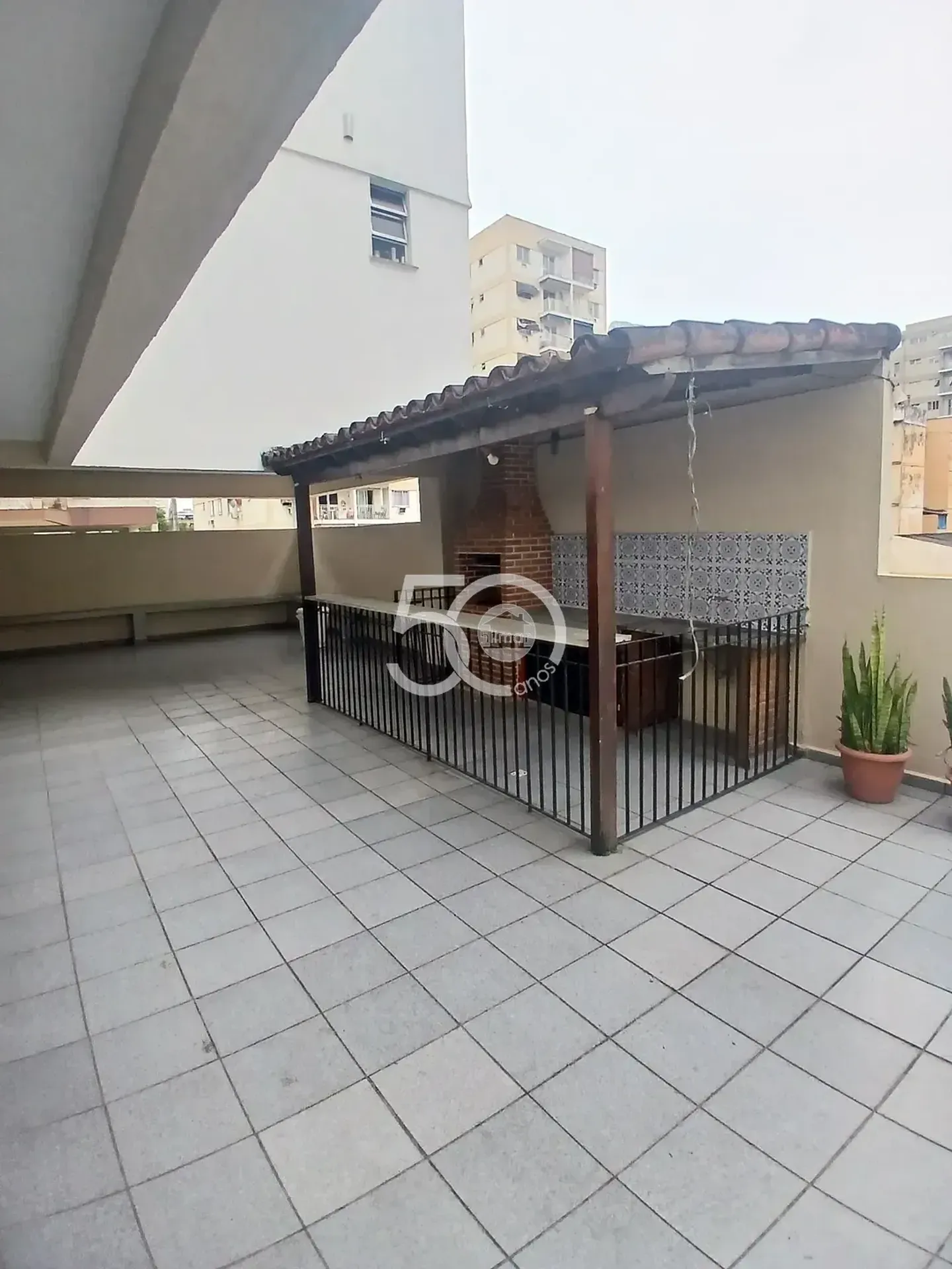 Apartamento de 2 quartos em condomínio com piscina — photo 10