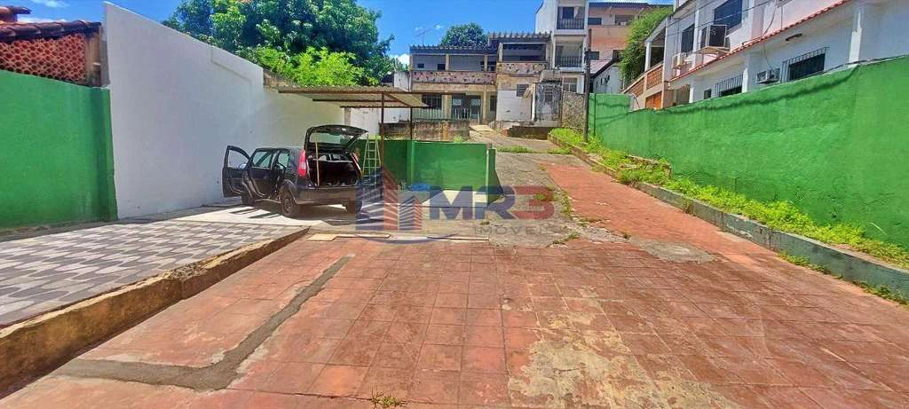 540 m² House with 4 bedrooms and 5 parking spaces — photo 22