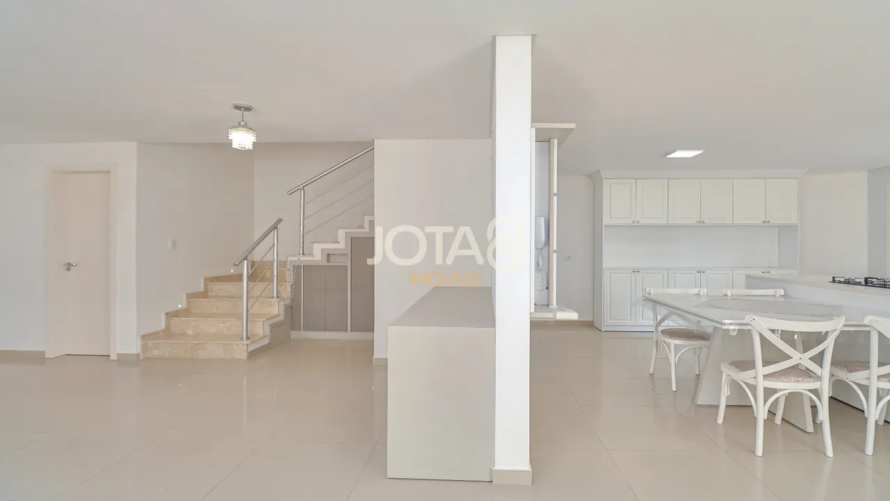House with 3 bedrooms and an open-plan kitchen — photo 6