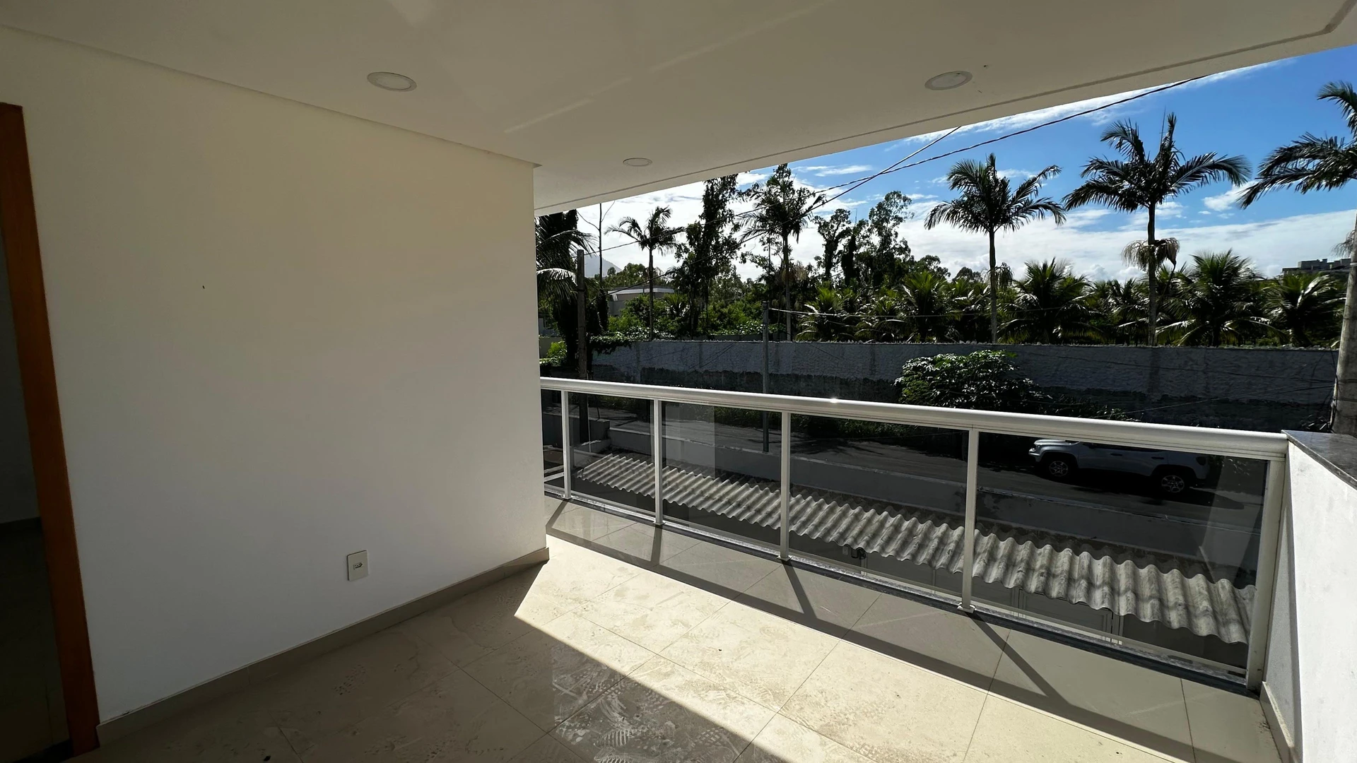 Casa com 4 quartos e 3 suítes, 2 vagas de garagem — photo 57