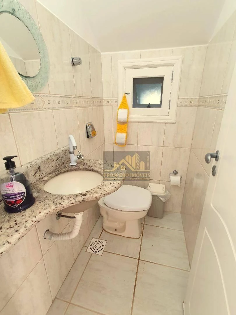 Casa de 5 dormitorios con balcón cerrado con vidrio — photo 37
