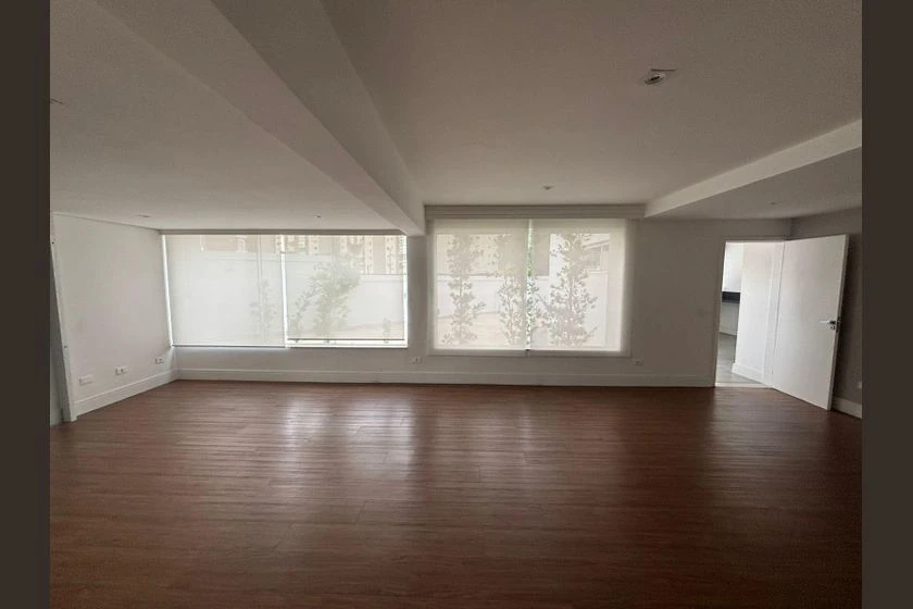 Unfurnished house with 3 bedrooms and private garden — photo 5