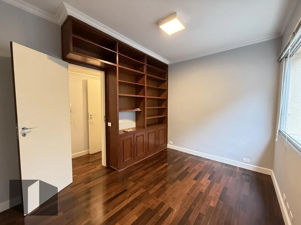 4-bedroom apartment 164 m² with 2 parking spaces — photo 2