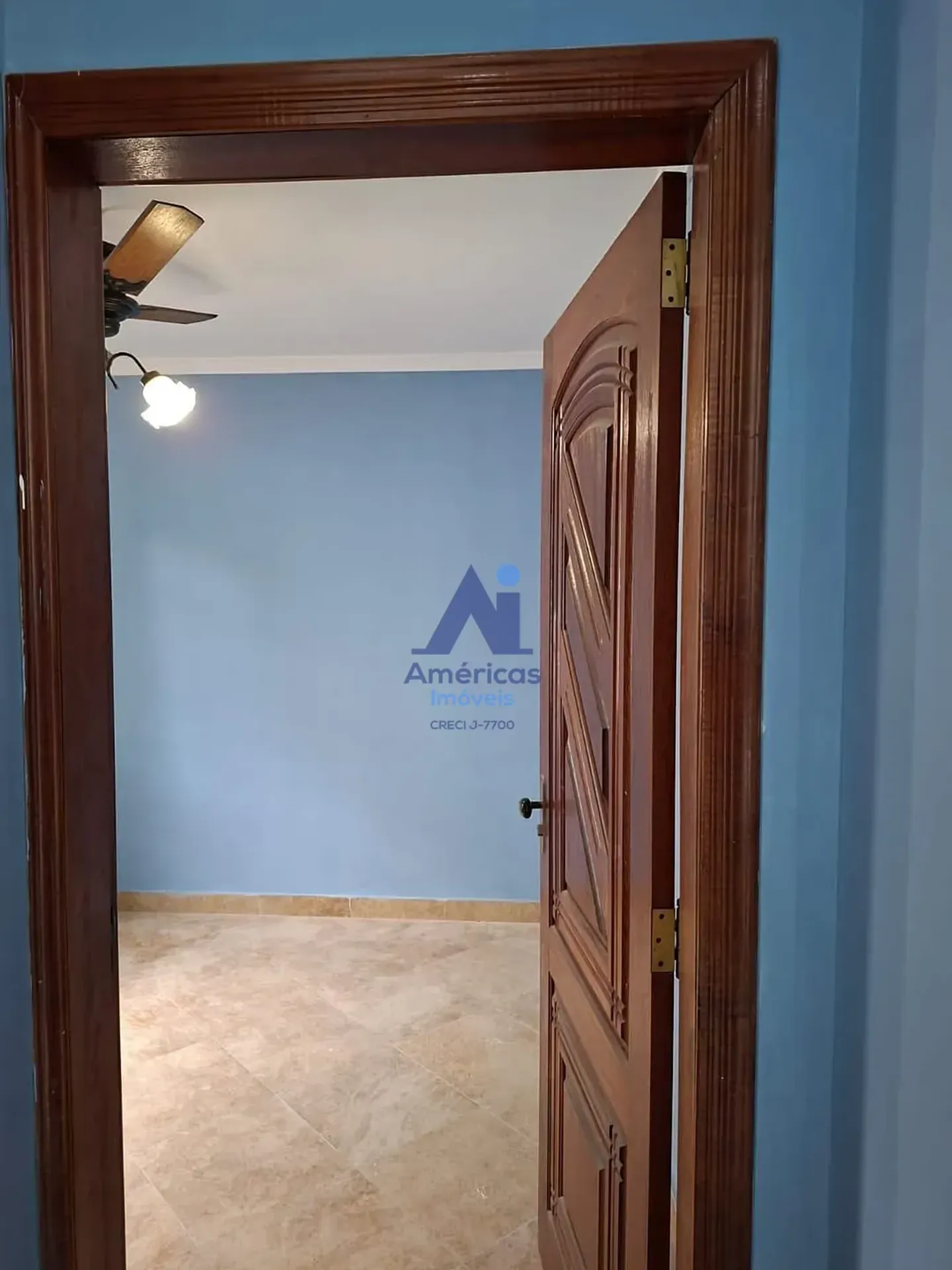 Casa sem mobília com churrasqueira na varanda — photo 21