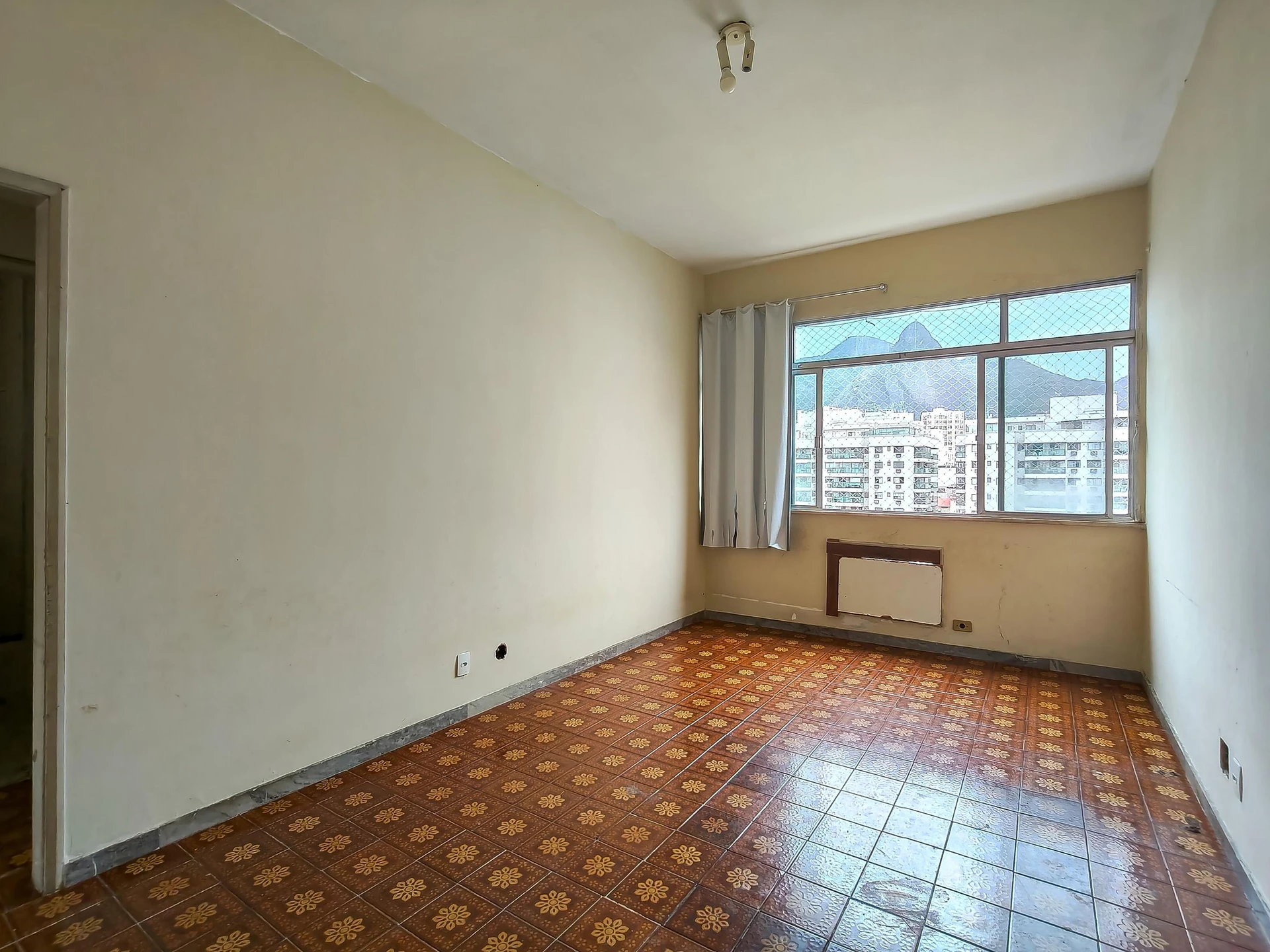 Rental apartment with 2 bedrooms and 2 bathrooms — photo 11