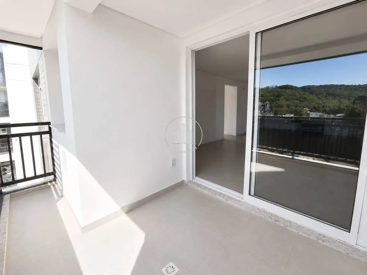 Apartment with 3 bedrooms and 2 en-suites with balcony — photo 27