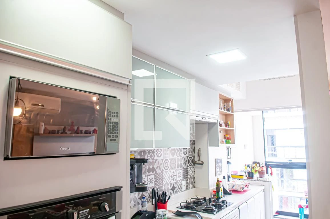 Walk-in closet in a 3-bedroom apartment, 130 m² — photo 24