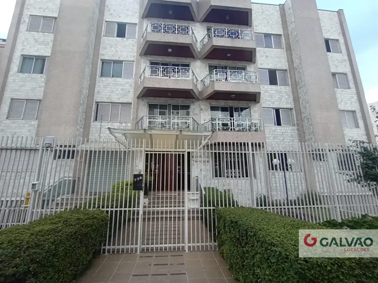 Furnished apartment with a gas kitchen and 160 m² — photo 11
