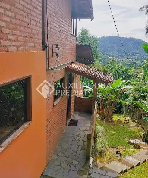 Furnished house with 3 bedrooms and an open gas kitchen — photo 25
