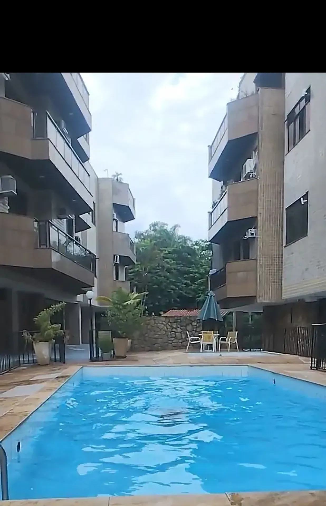 Furnished apartment, 240 m², with a glass-enclosed balcony — photo 17