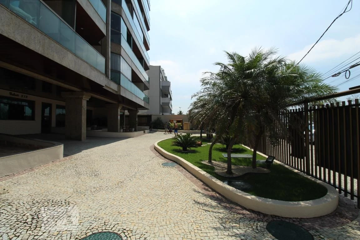 2-bedroom apartment with balcony and 2 parking spots — photo 4