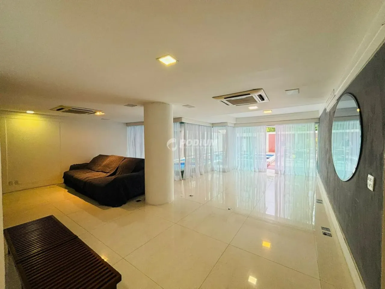 Unfurnished house with 5 bedrooms and 5 bathrooms — photo 2