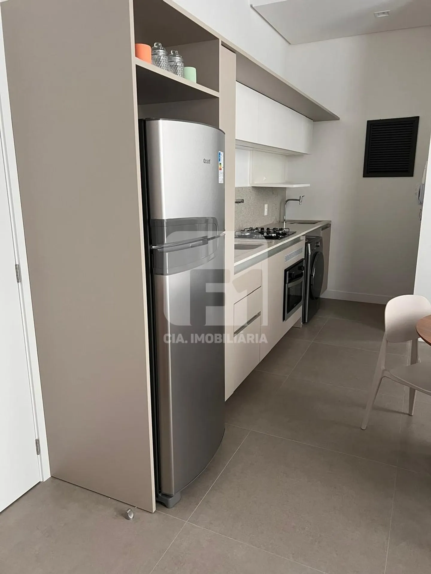 Furnished 46 m² studio with 1 parking space — photo 17