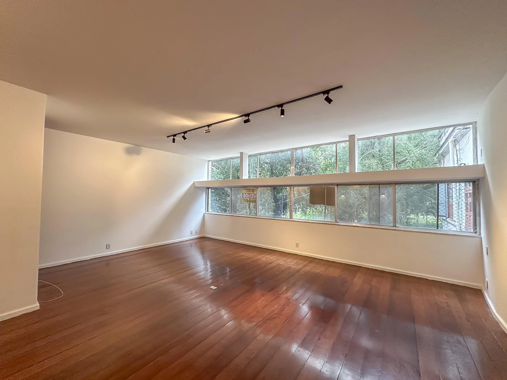 Apartment with 3 bedrooms, 1 en-suite and separate kitchen — photo 18