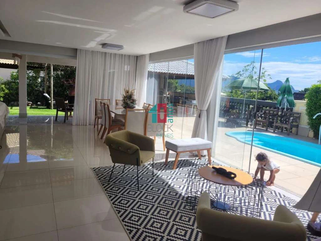 Furnished house with 5 bedrooms and 9 total bathrooms — photo 11