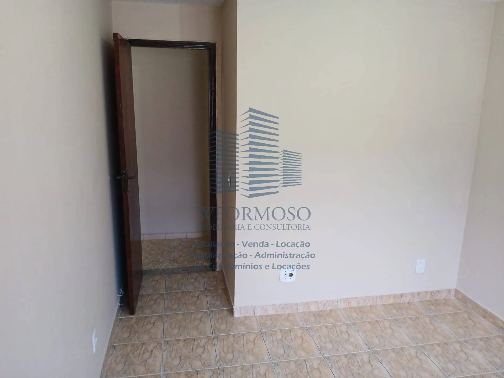 2-bedroom apartment in a building with a gym — photo 15