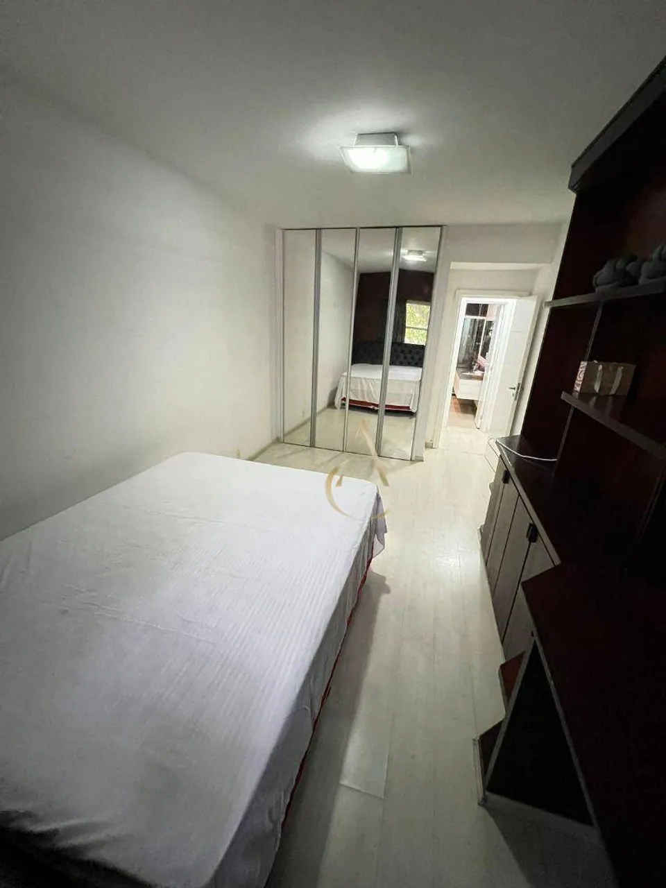 Rental apartment with 5 bedrooms and 4 bathrooms — photo 9