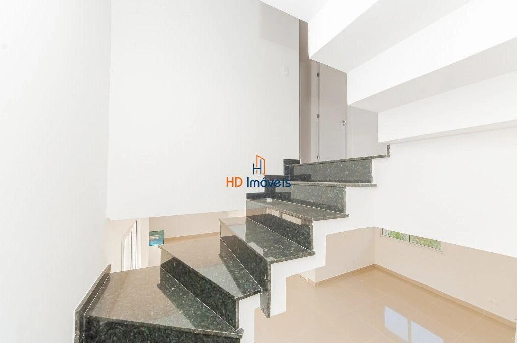 House, 168 m², with a glass-enclosed balcony — photo 13