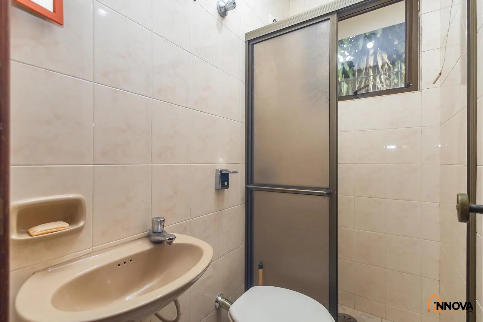 House with 5 bedrooms, 10 bathrooms, 5 parking spaces — photo 31