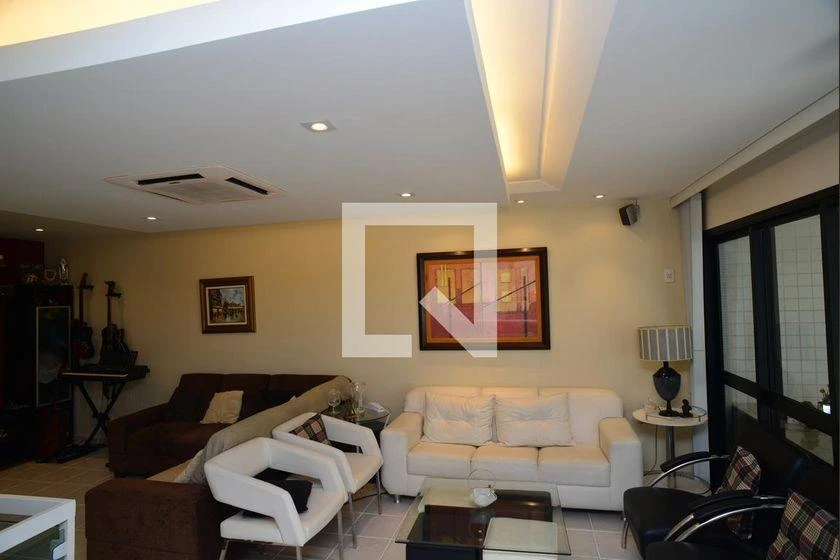 3-bedroom apartment in a building with a gym — photo 17