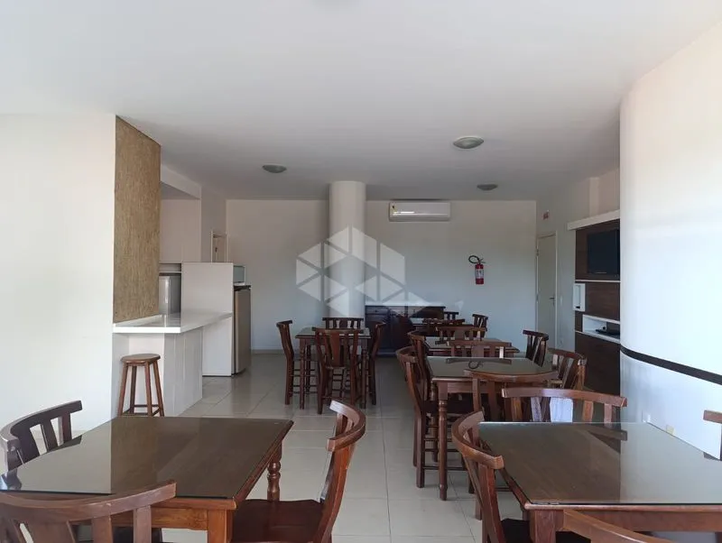 2-bedroom apartment in a building with a gym — photo 21