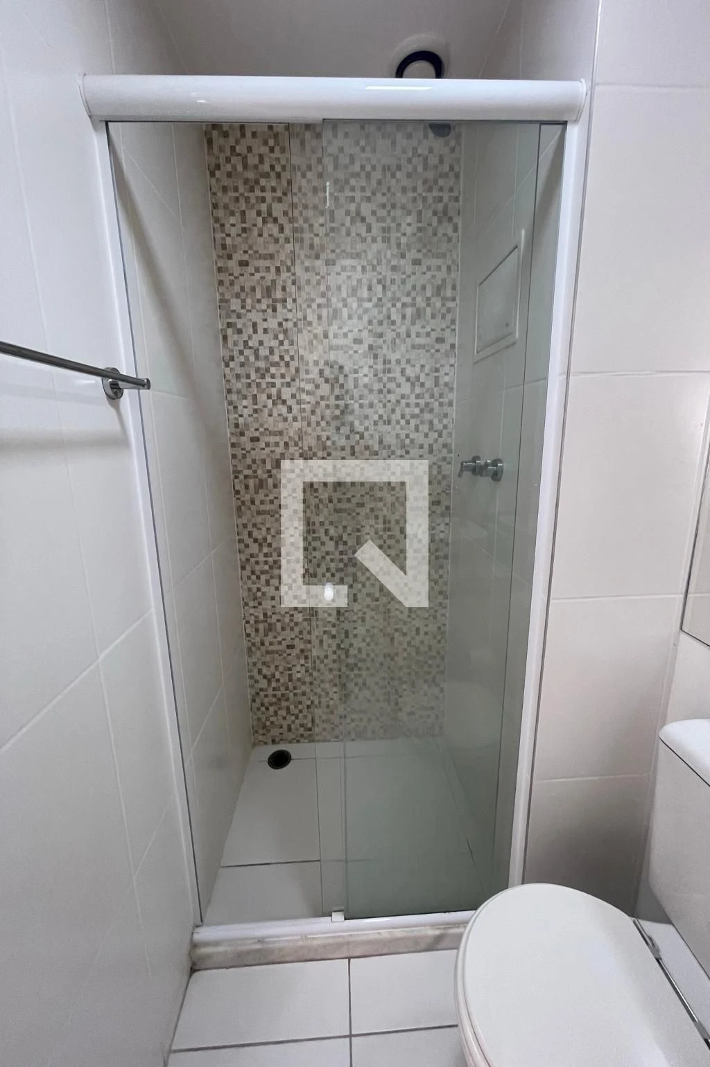 Furnished 2-bedroom apartment with balcony — photo 20