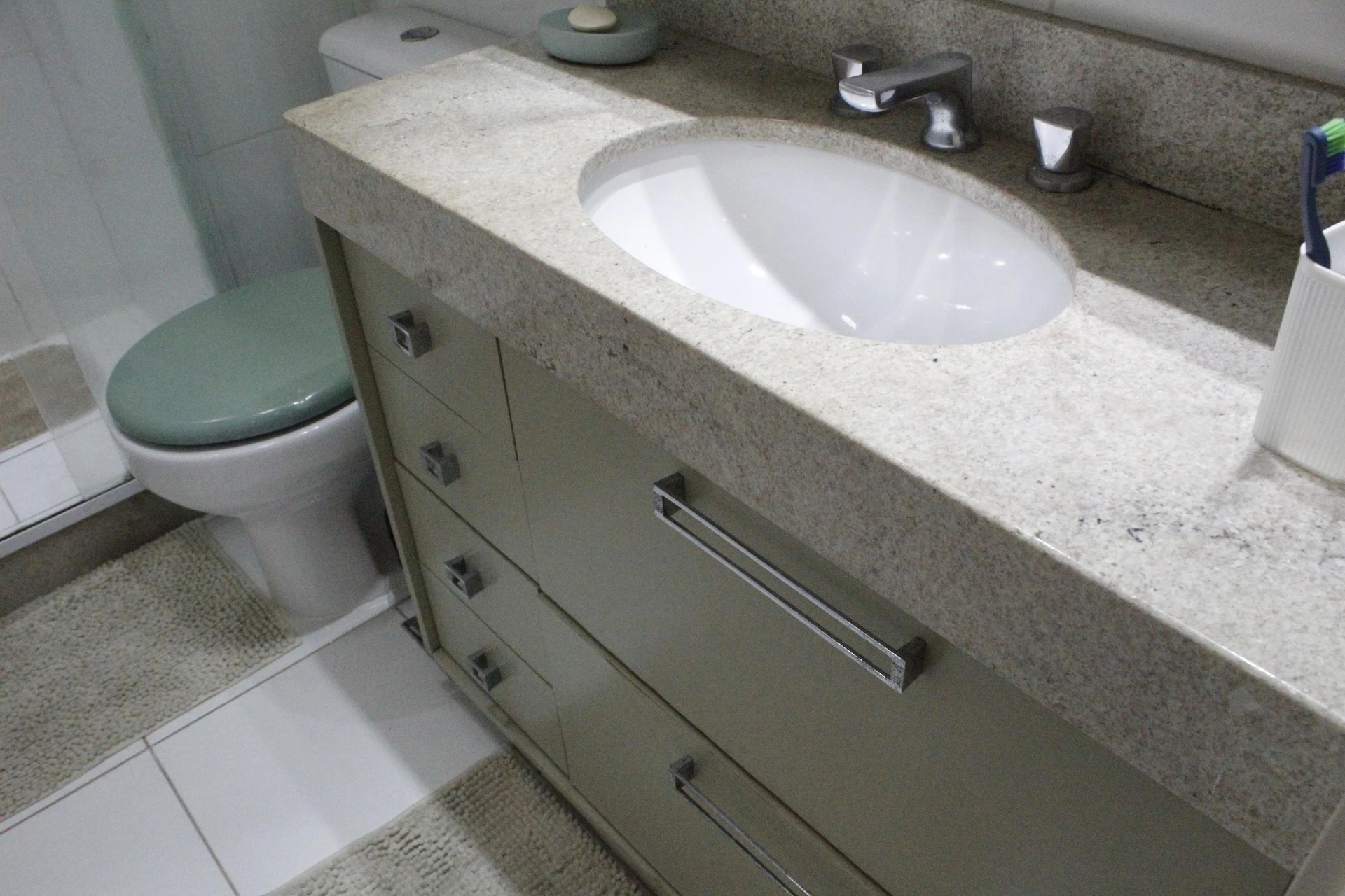 Furnished 2-bedroom apartment with integrated kitchen — photo 31
