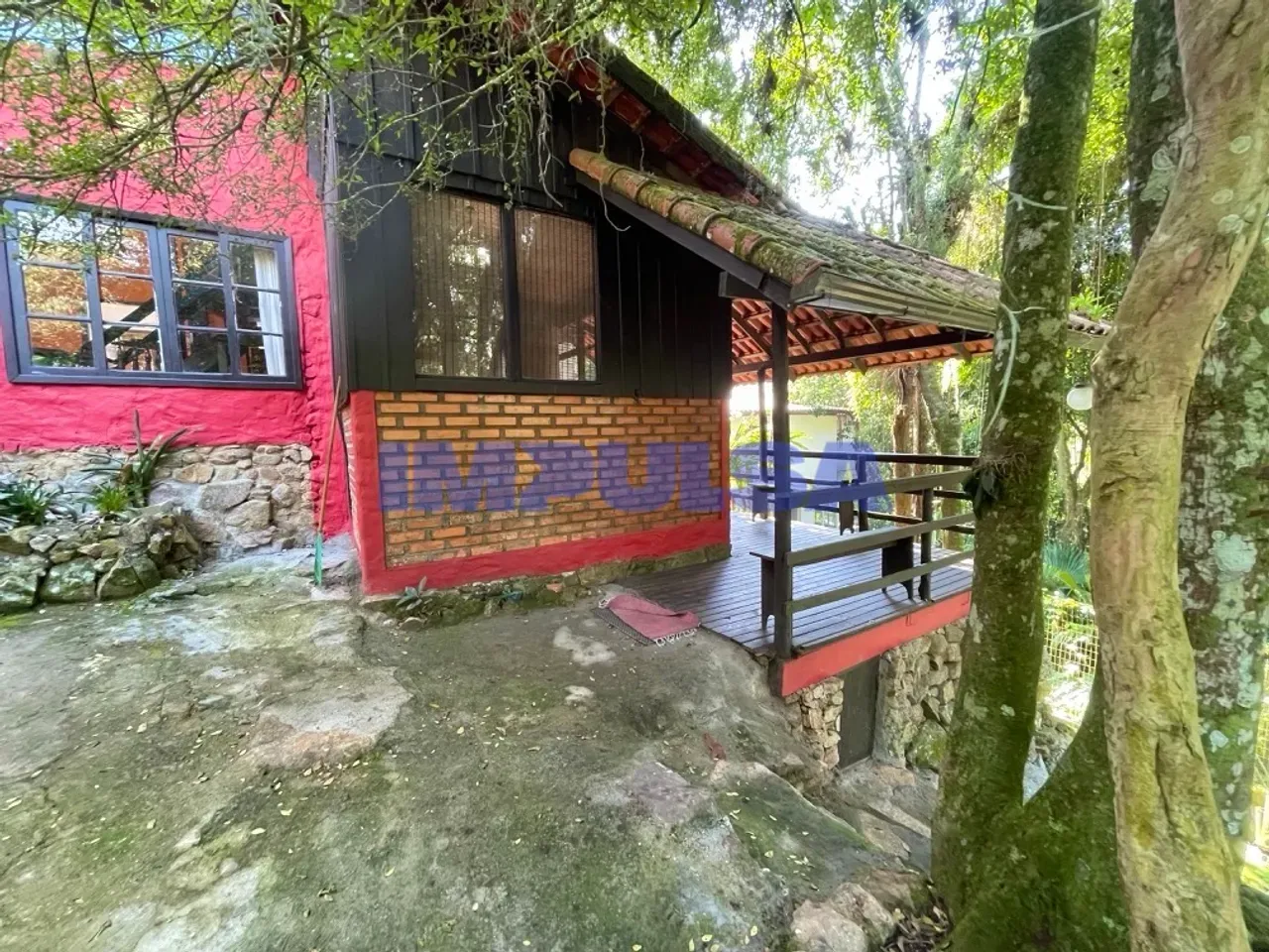 3-bedroom house with a fireplace in Florianópolis — photo 14