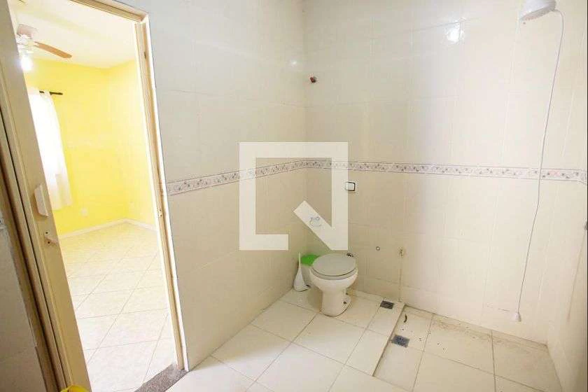 Furnished house with 3 bedrooms and a gas stove kitchen — photo 18