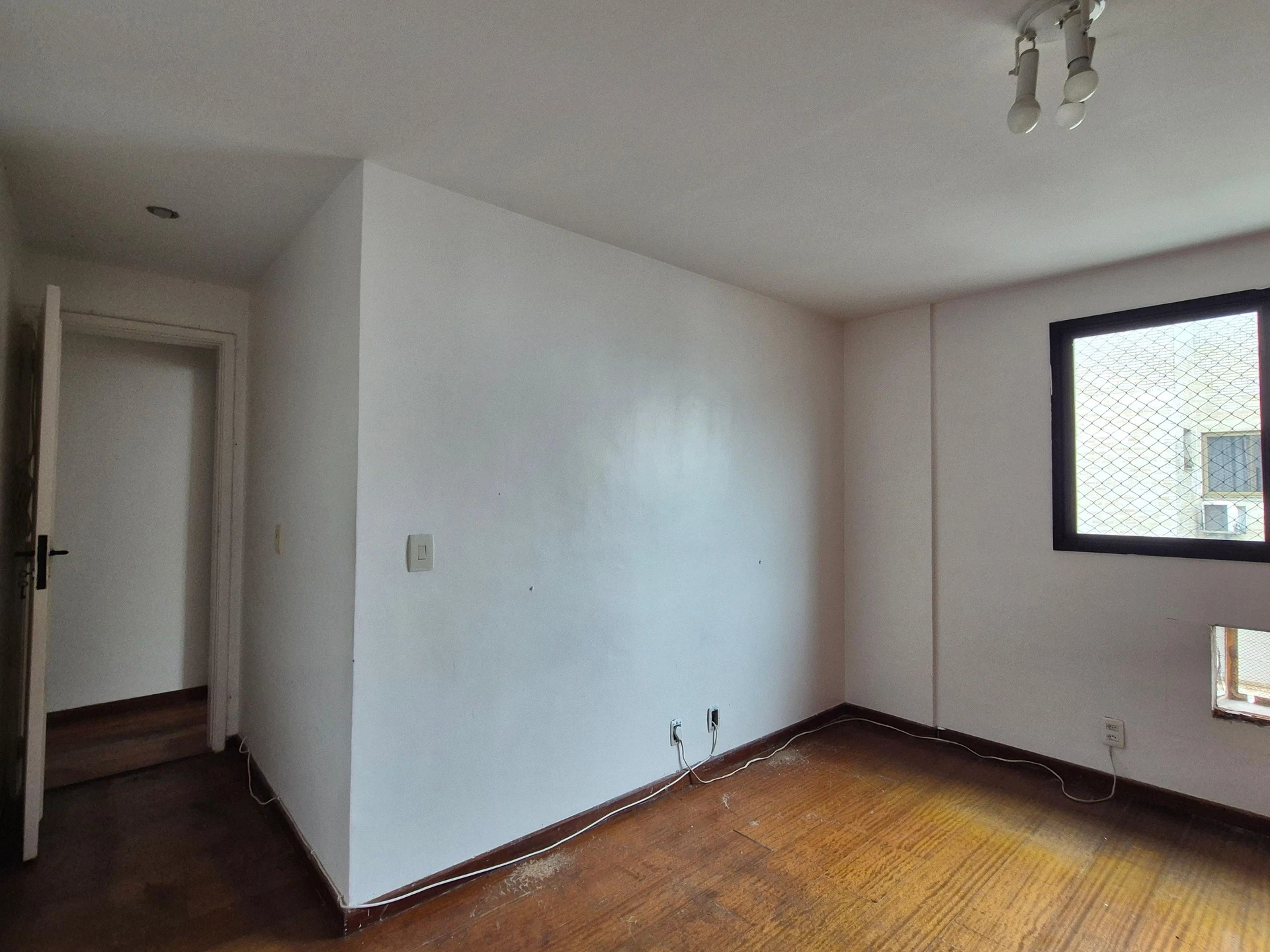 Rental apartment with 4 bedrooms and 3 en-suite baths — photo 17