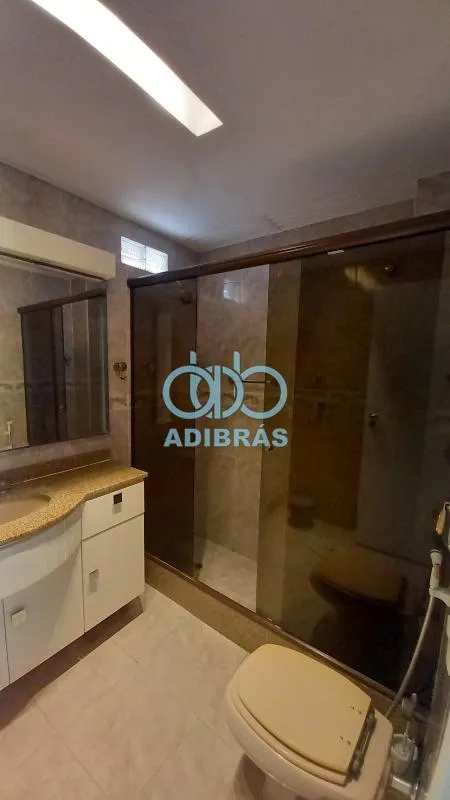 86 m² apartment with a home office and a walk-in closet — photo 19