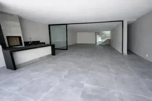 House with 5 bedrooms and open-plan kitchen — photo 4