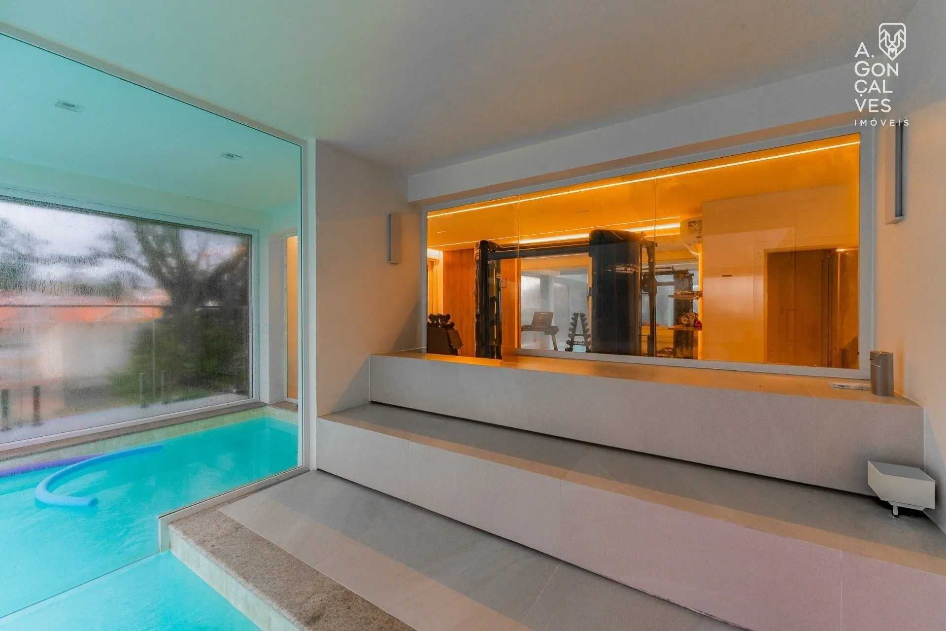 Casa em condomínio mobiliada com 4 suítes e 5 vagas — photo 37