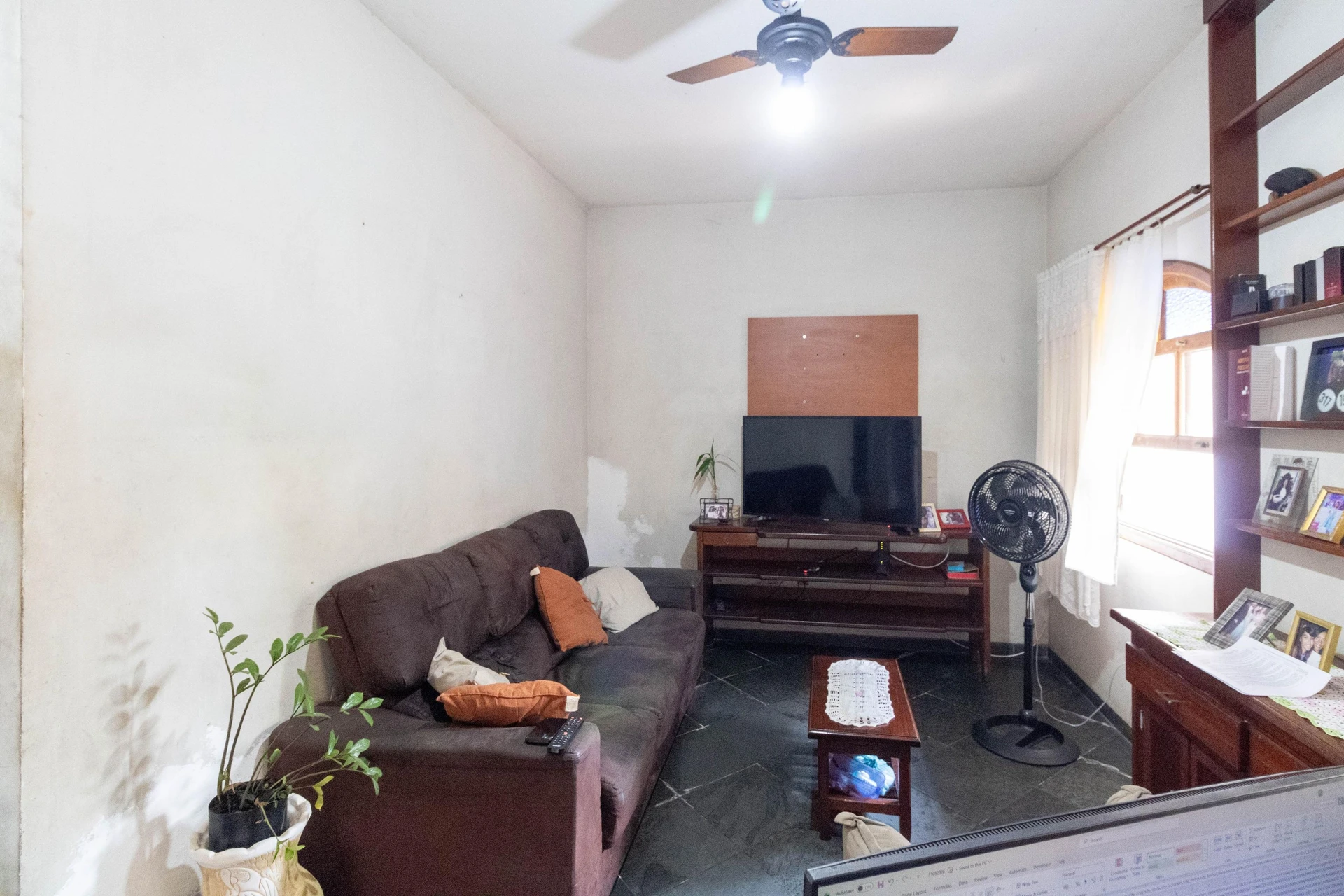 Casa mobiliada para aluguel com 2 quartos e 2 banheiros