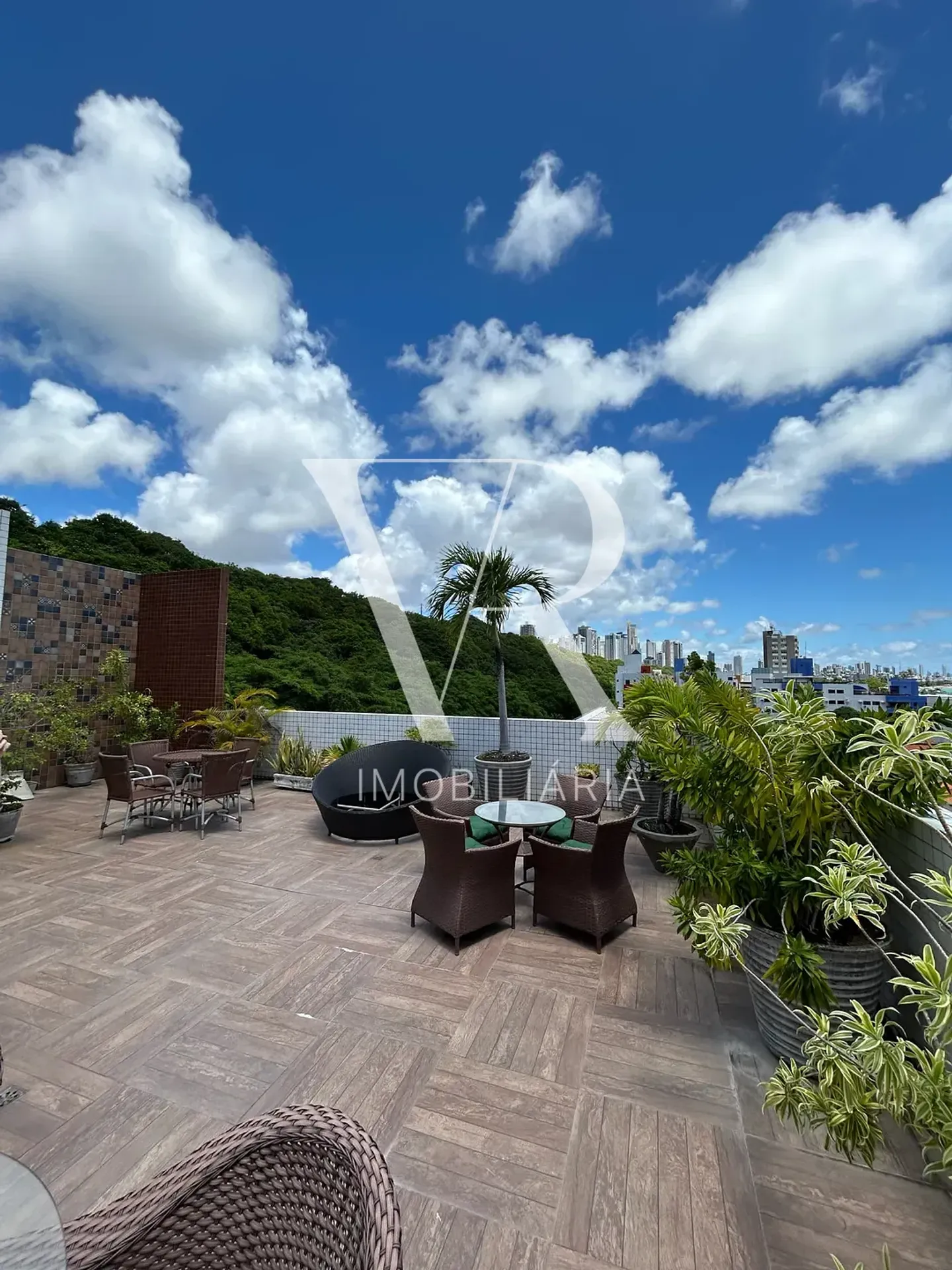 Cobertura com 4 suítes e 360 m², com vista da janela — photo 17