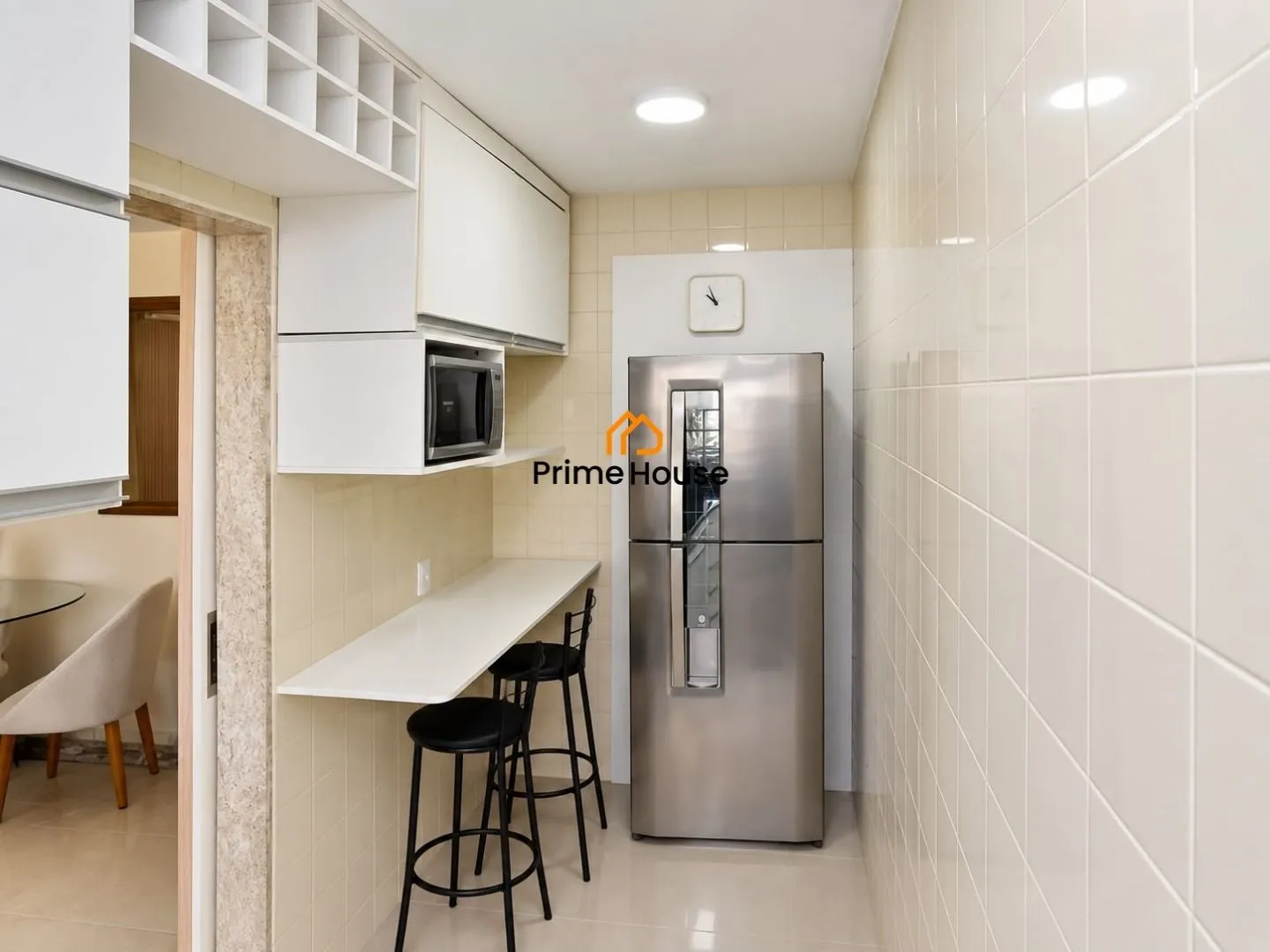 Furnished apartment, 88 m², with a glass-enclosed balcony — photo 8