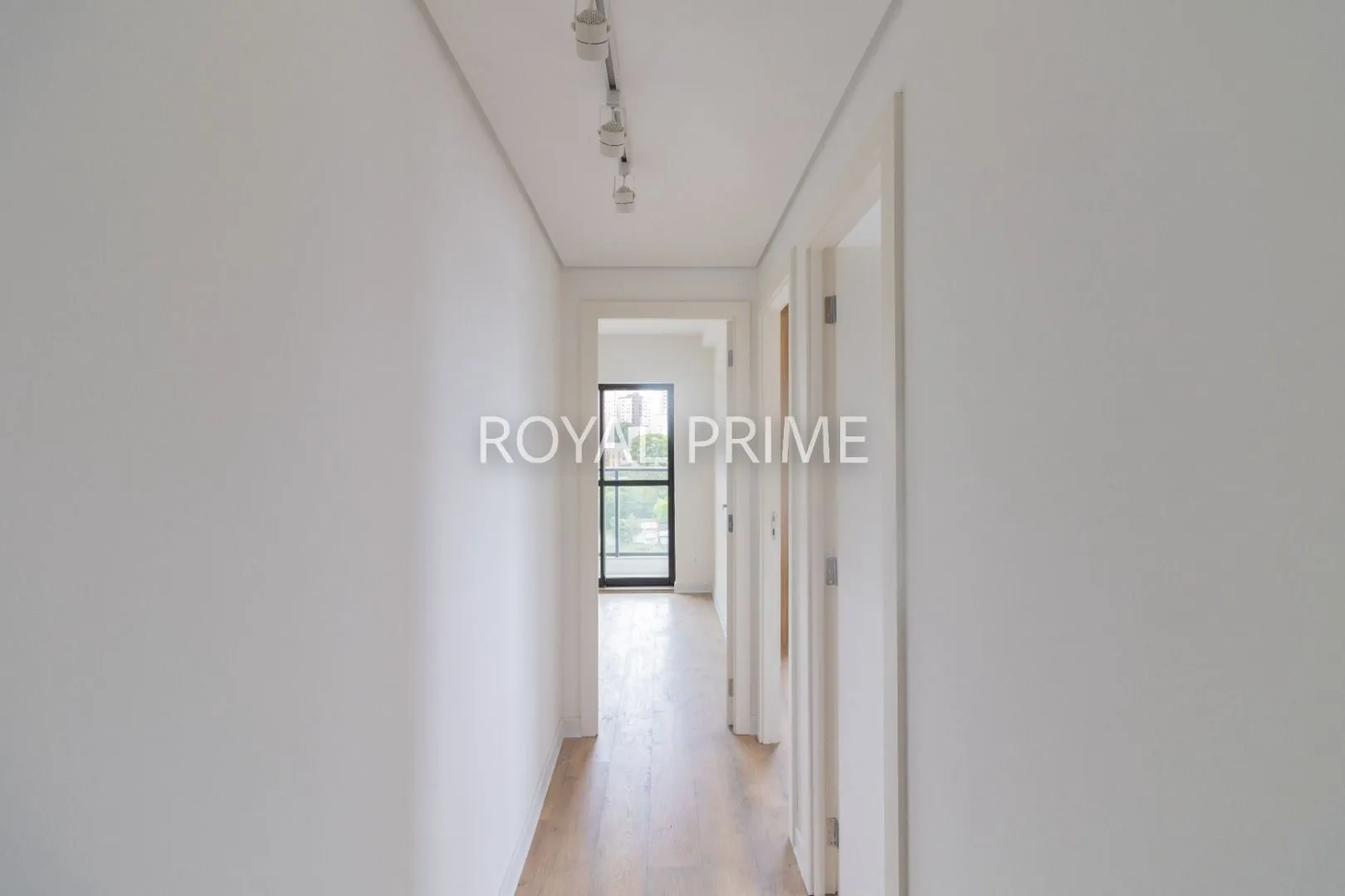 Apartment with open-plan kitchen and 3 en-suites, 97 m² — photo 3