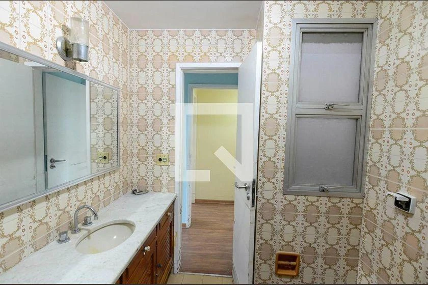 140 m² apartment with 4 bedrooms and 1 en-suite — photo 35
