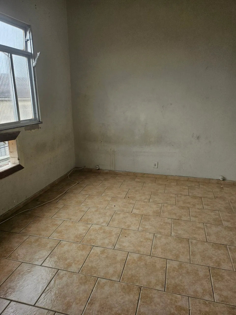 Unfurnished house with 3 bedrooms and separate kitchen — photo 7